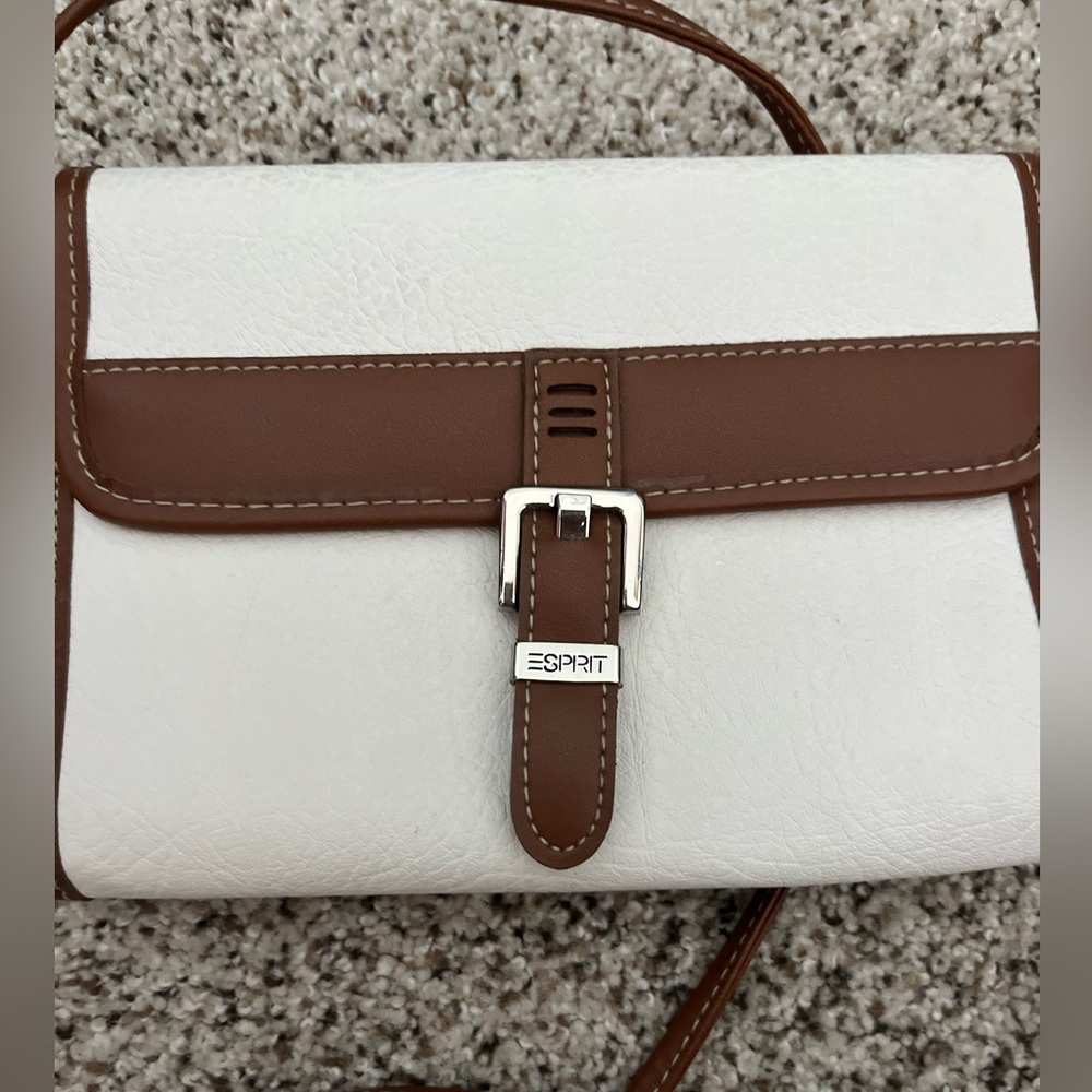 ESpirit purse! With magnetic closure. Good condition - Picture 2 of 5